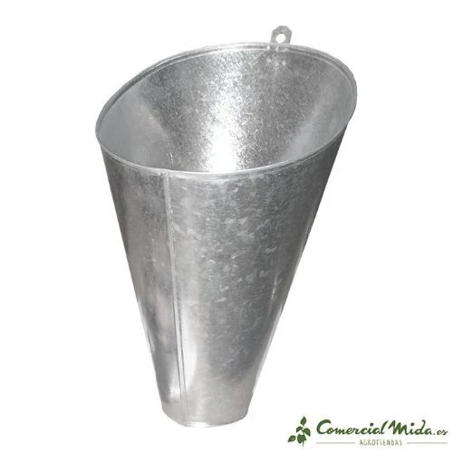 Embudo Mata Pollos y Aves de Corral (Chapa Galvanizada)
